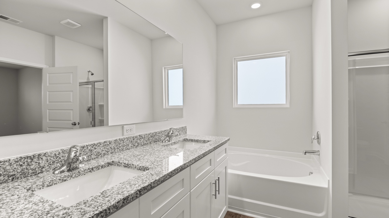 1384 ADMIRAL AVENUE Interior