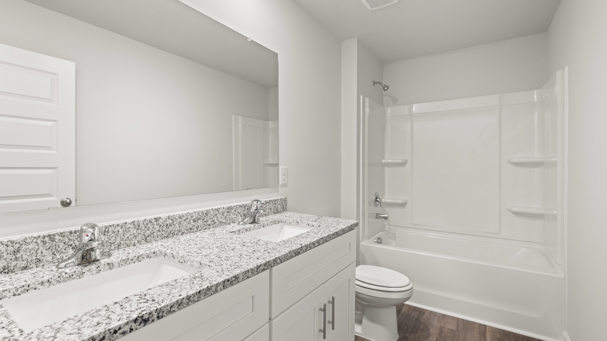 1384 ADMIRAL AVENUE Interior