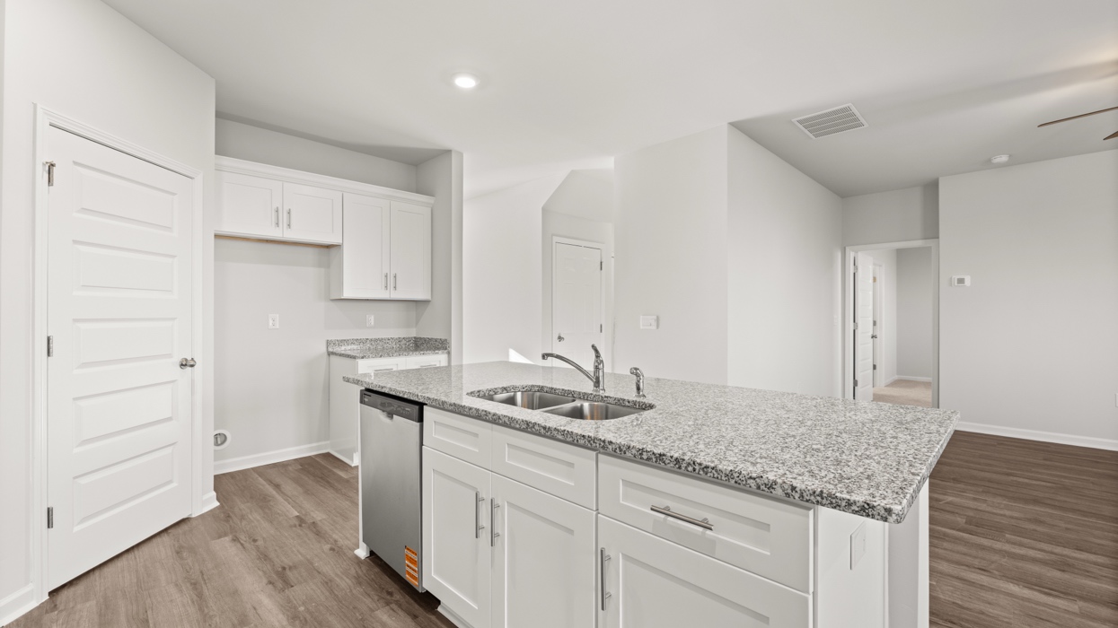 1384 ADMIRAL AVENUE Interior