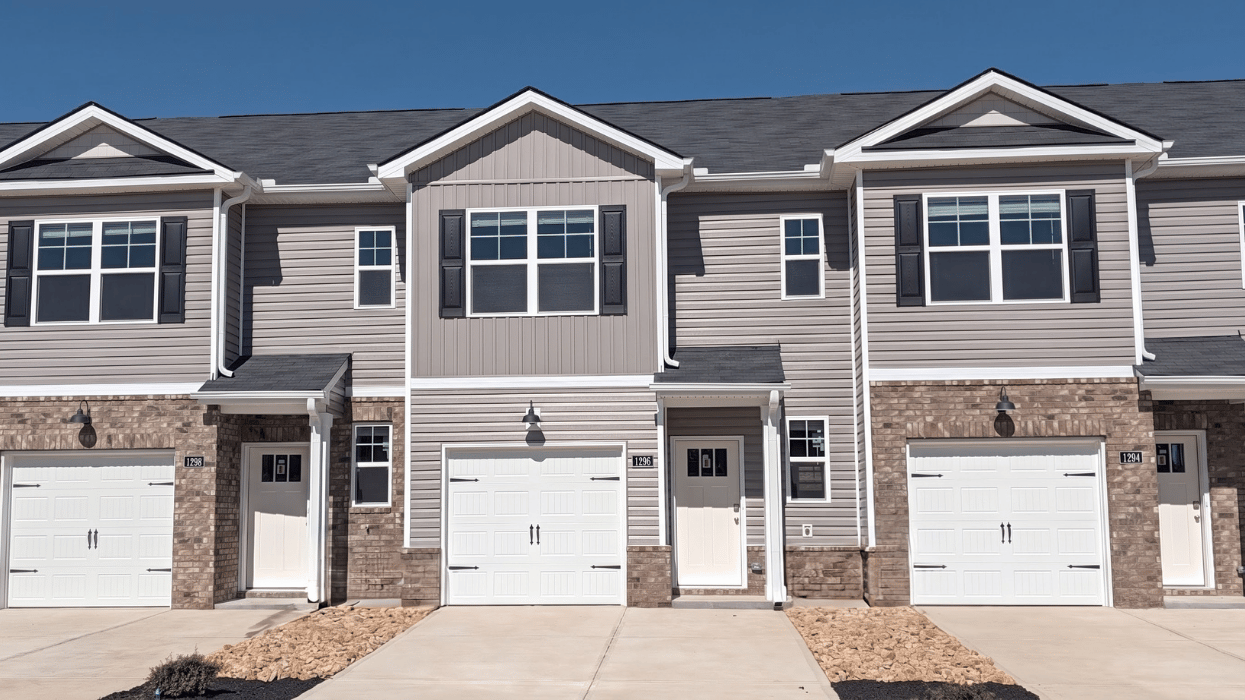 1296 Bent Water Circle exterior
