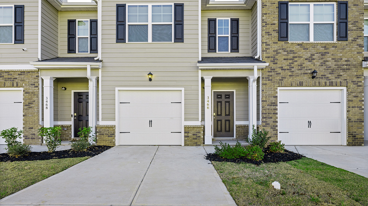 3466 FIRESTONE DRIVE Exterior Front