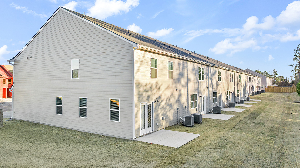 3424 FIRESTONE DRIVE Exterior Rear