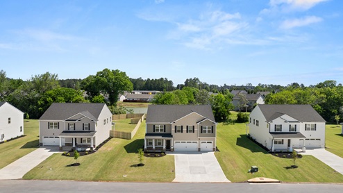 Chukker Creek streetscape