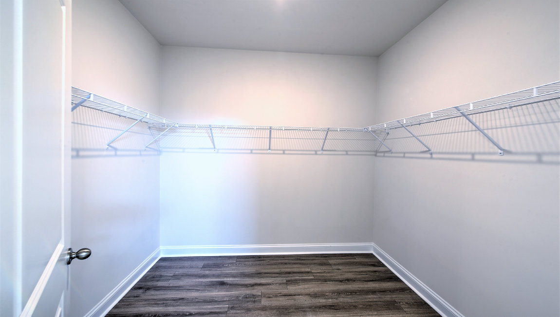 Walk in closet