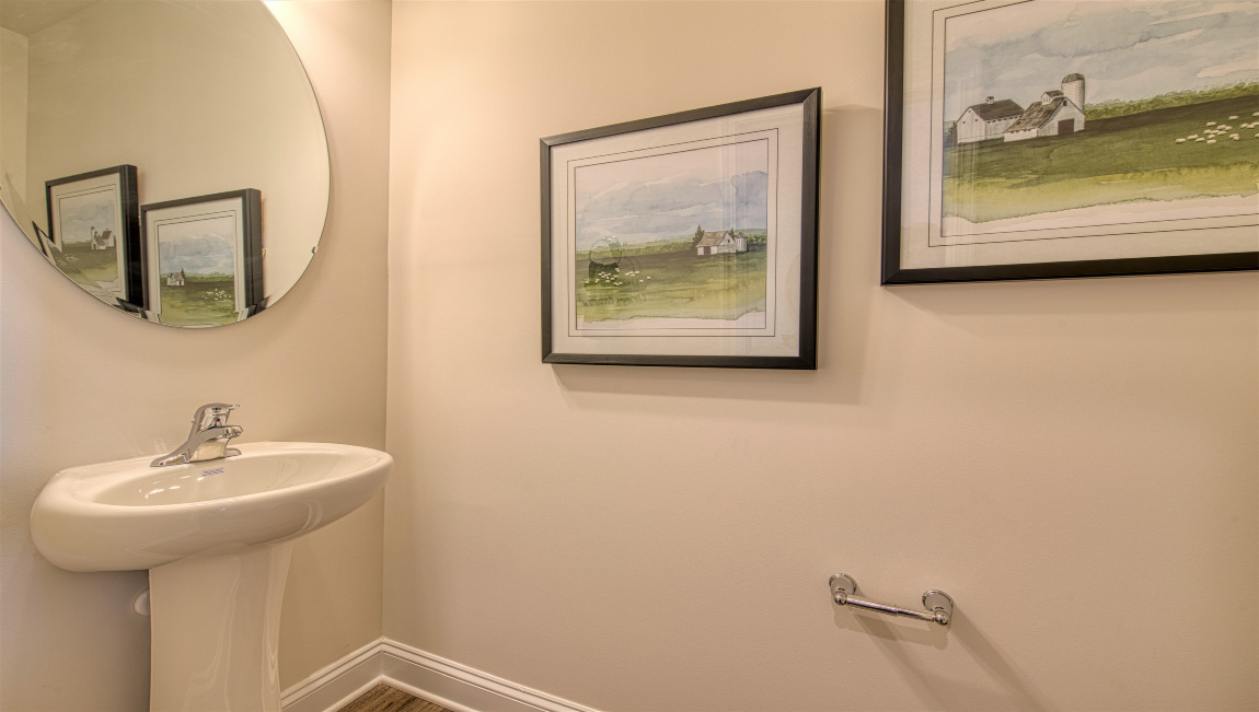 Powder room with single sink