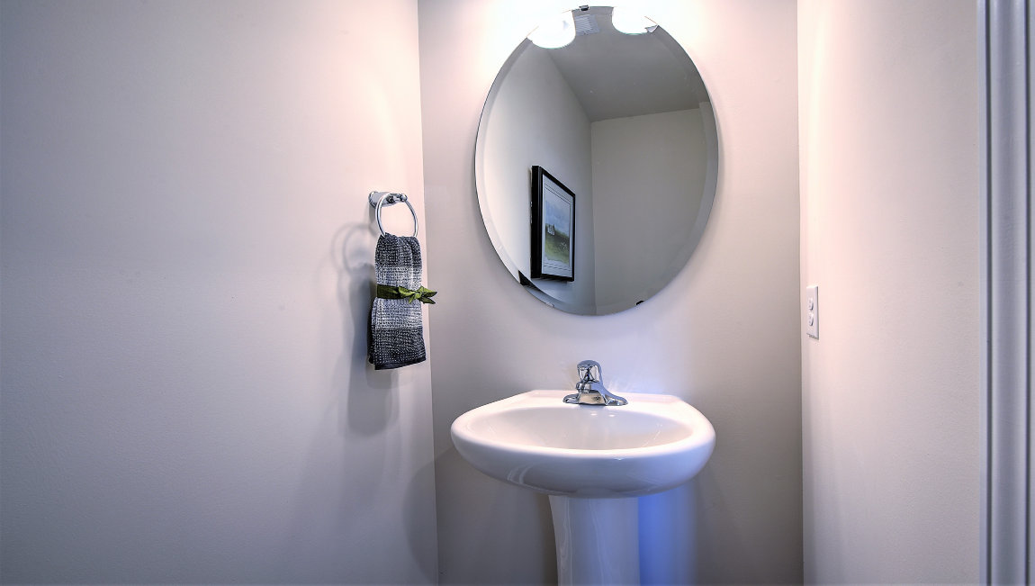 Powder room with single sink