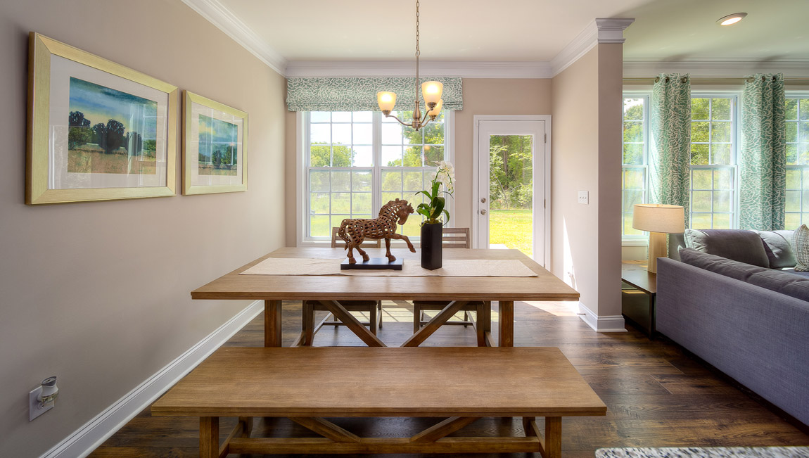 Breakfast area beside kitchen