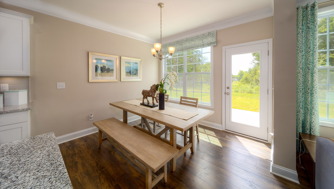 Breakfast area beside kitchen