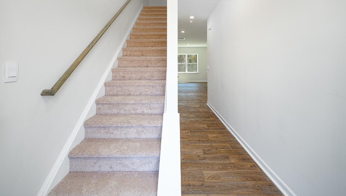 Welcoming foyer, view of staircase