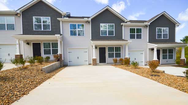 Clement A front exterior at Aberdeen Place in Asheville, North carolina