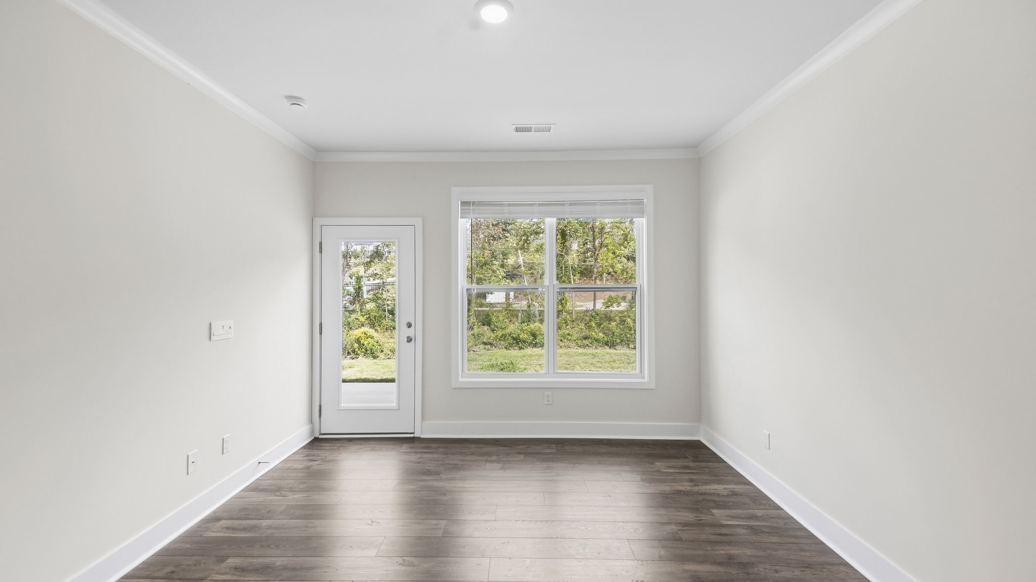 Open living rom with large windows