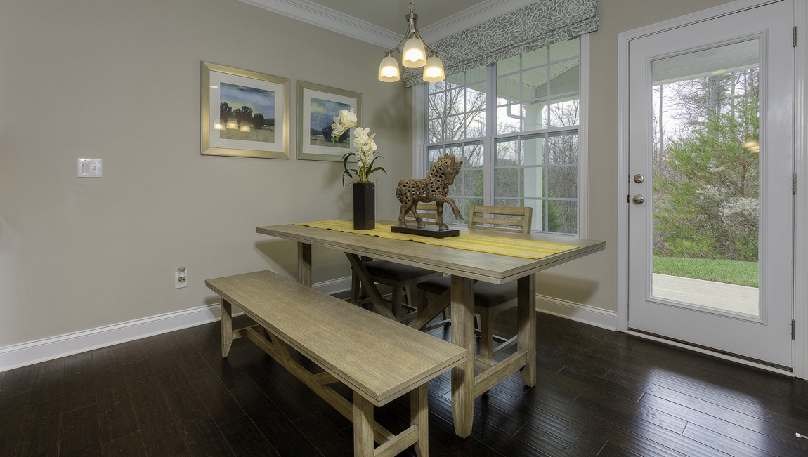 Breakfast area beside kitchen