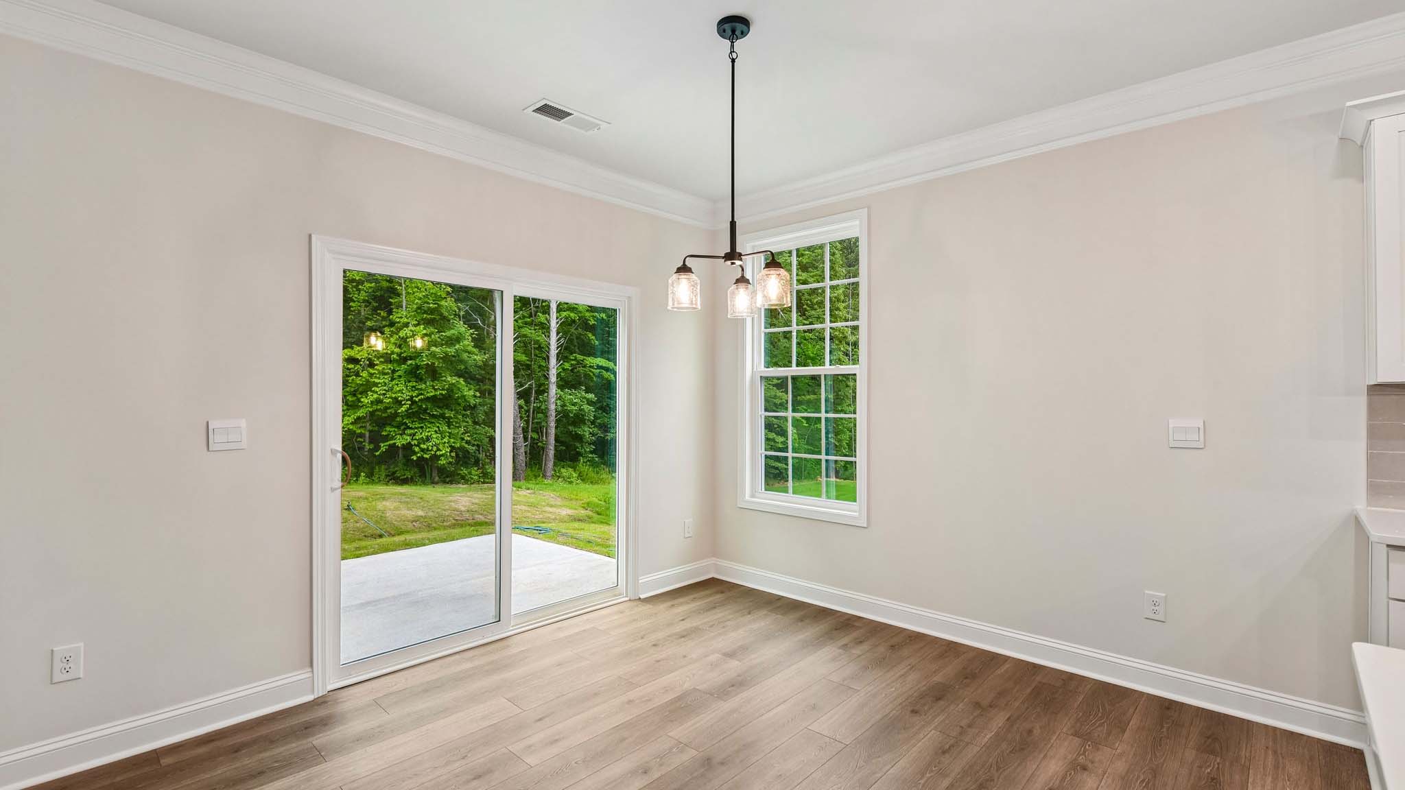 Breakfast space near kitchen and living room