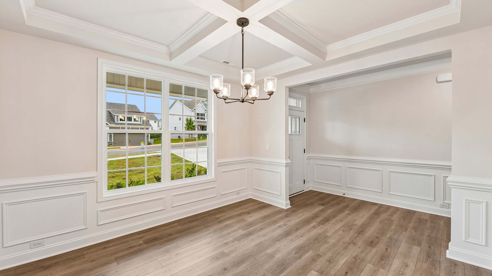 Breakfast space near kitchen and living room