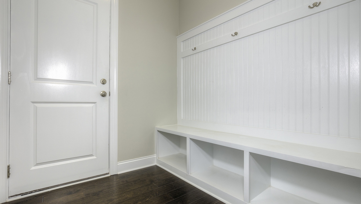 Dropzone with storage cubbies