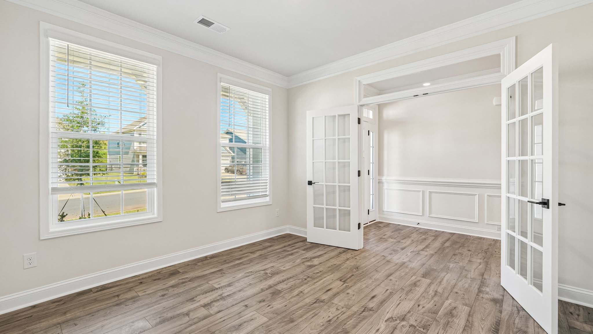 flex room with french doors