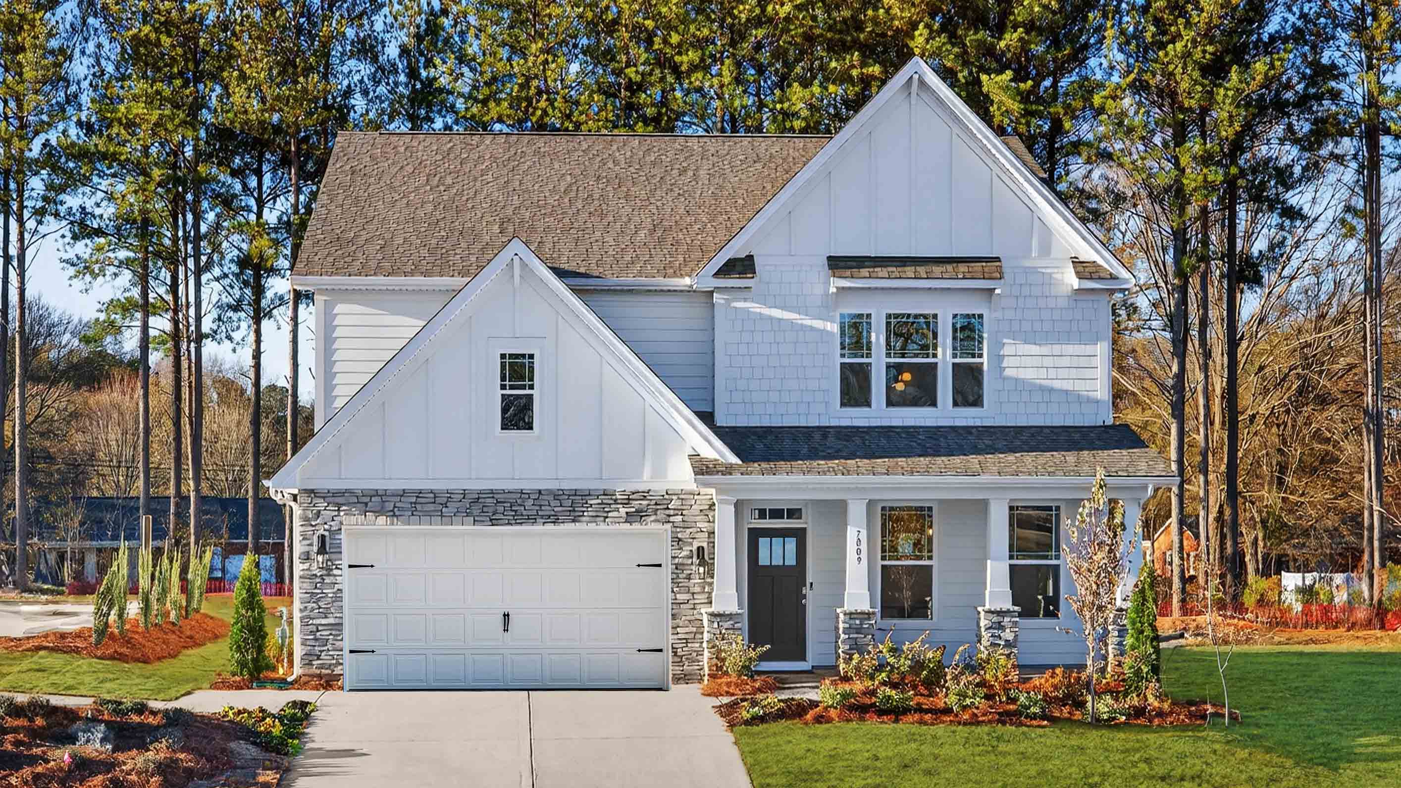 Hampshire Model Exterior with Siding and Stone