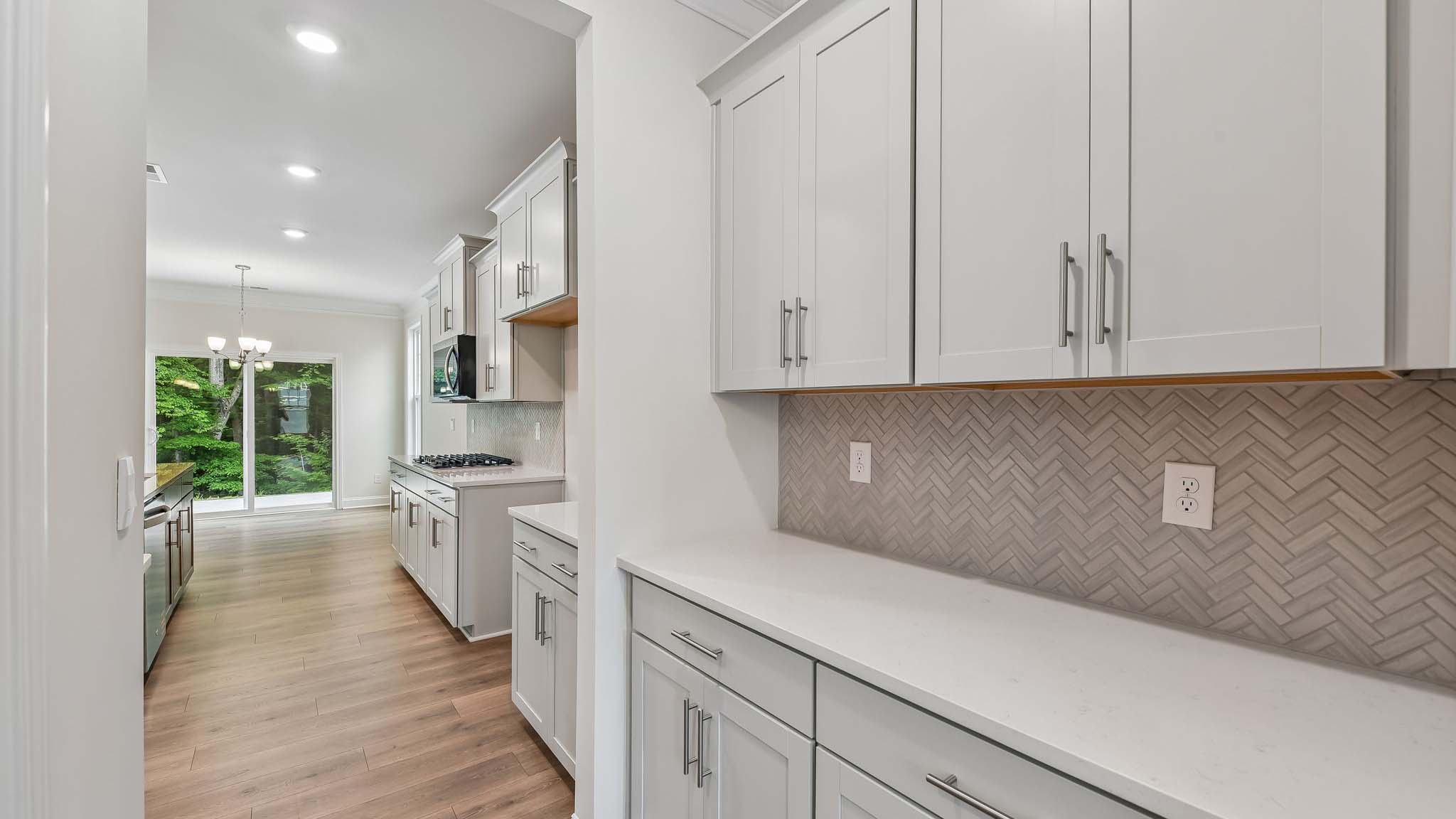 Ktichen and island with quartz countertops