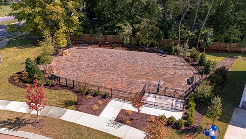 Mallard Creek Townhomes Dog Park in Charlotte, north carolina