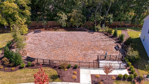 Mallard Creek Townhomes Dog Park in Charlotte, north carolina