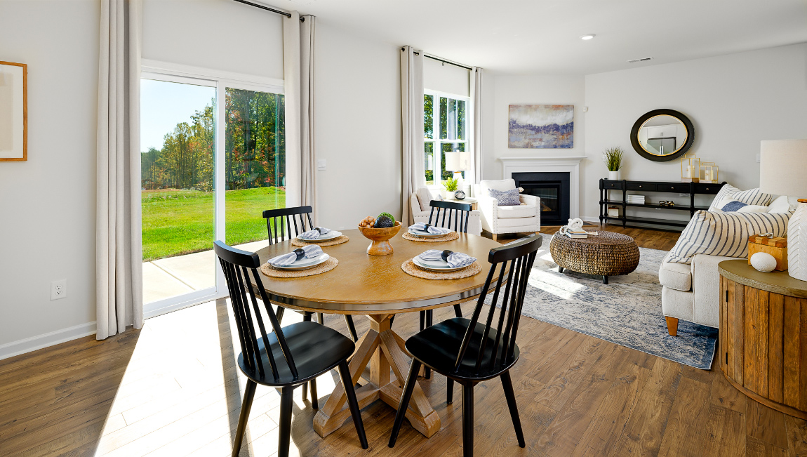 breakfast area beside kitchen