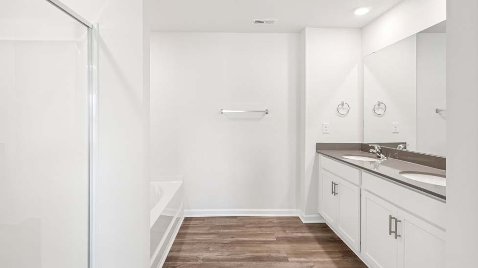 bathroom with shower tub combination