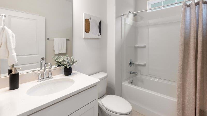 Brookside Arlington bathroom with bathtub