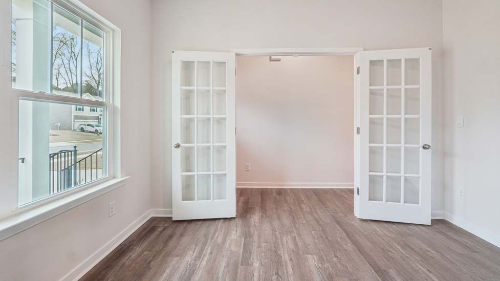 flex room with french doors