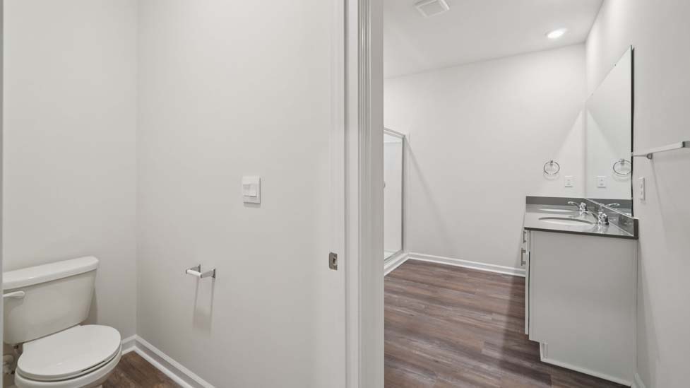 primary bathroom with double sink vanity