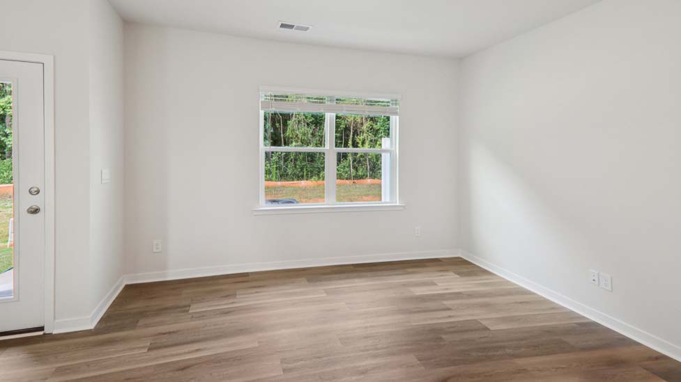 Dining area beside the kitchen