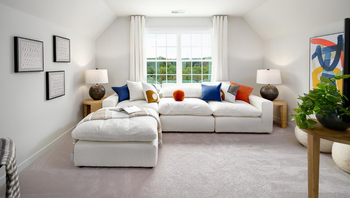 Upstairs carpeted loft area