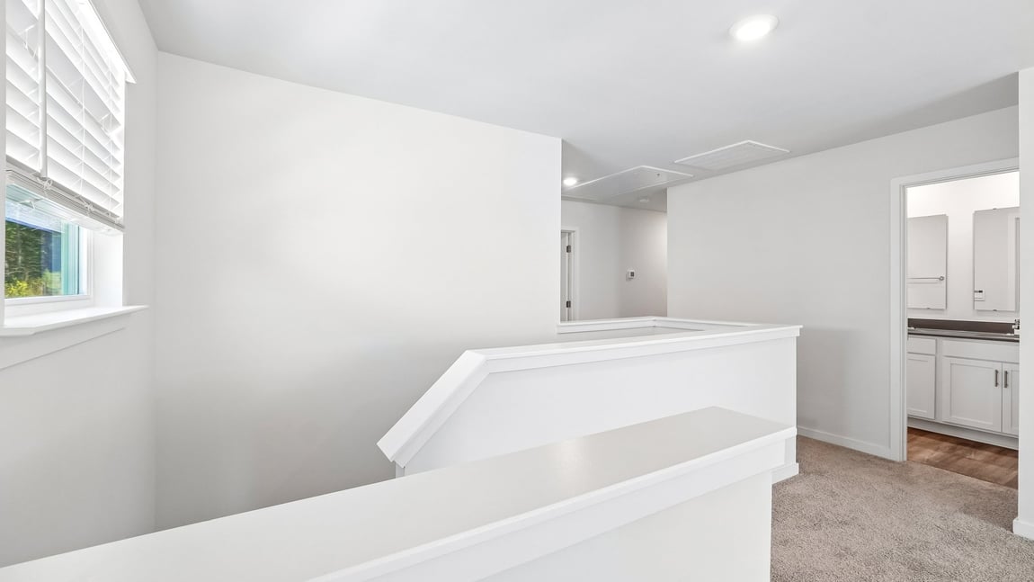 Bonus room with windows