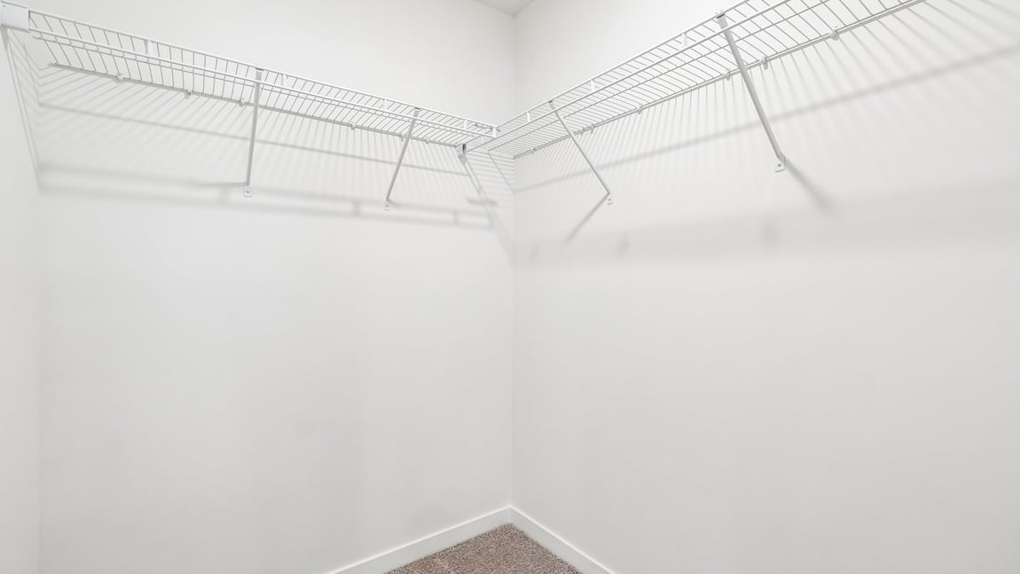 Walk in closet
