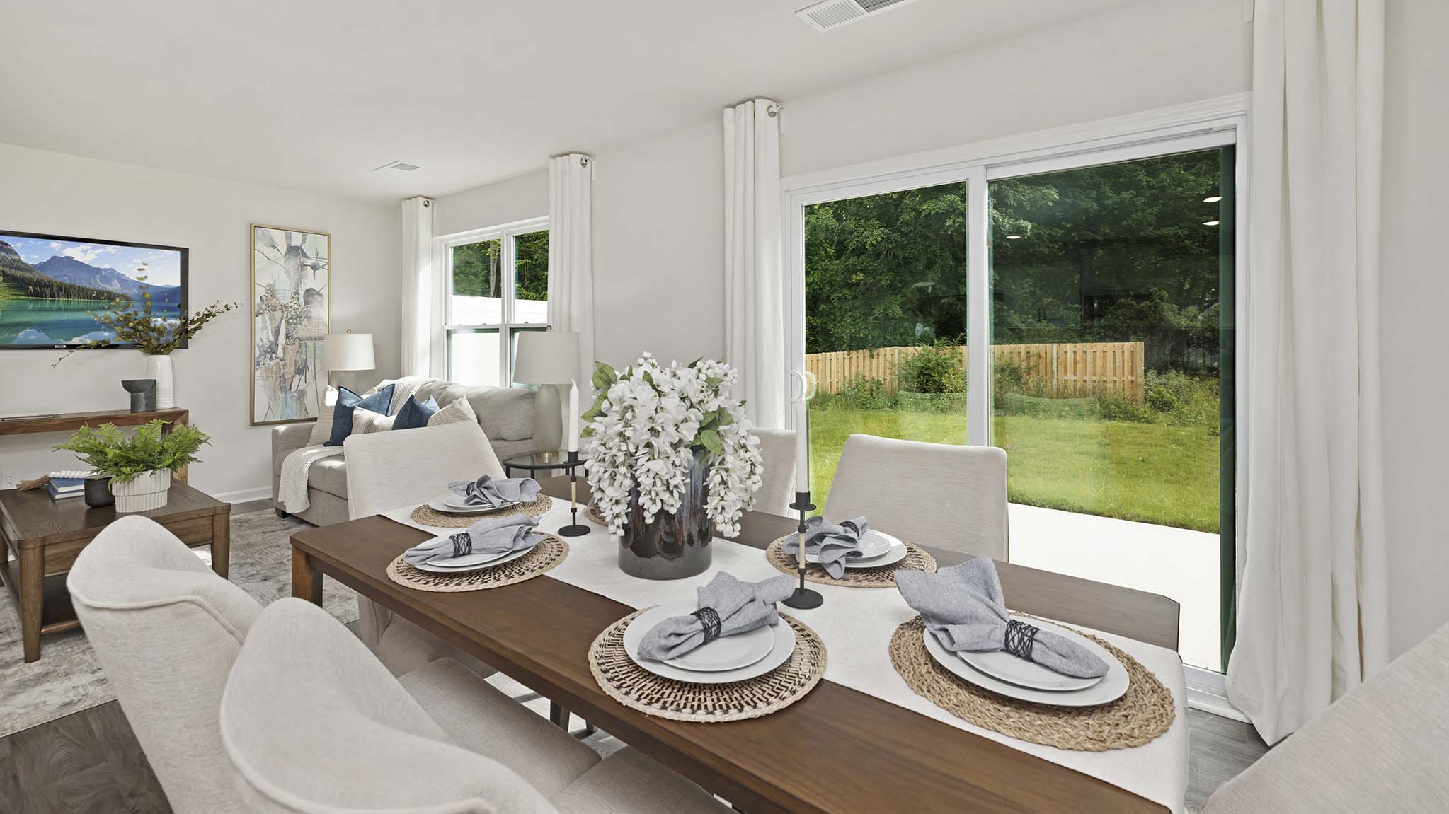 Dining area with sliding glas door