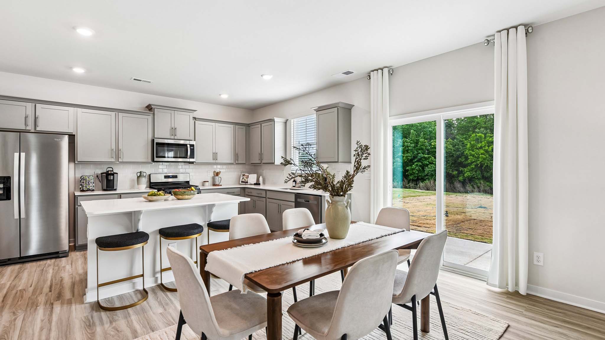 breakfast area with window