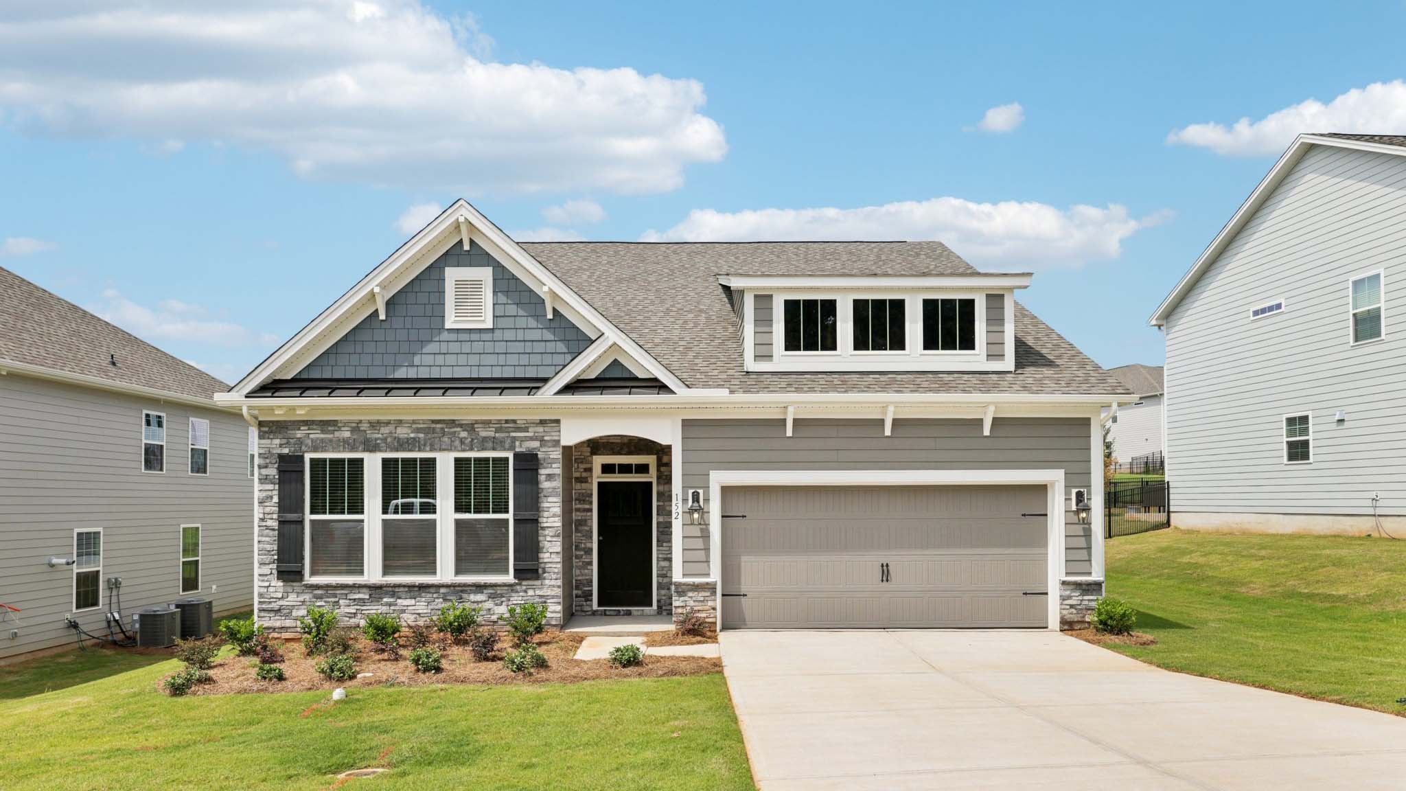 7625 Bainbridge Road exterior