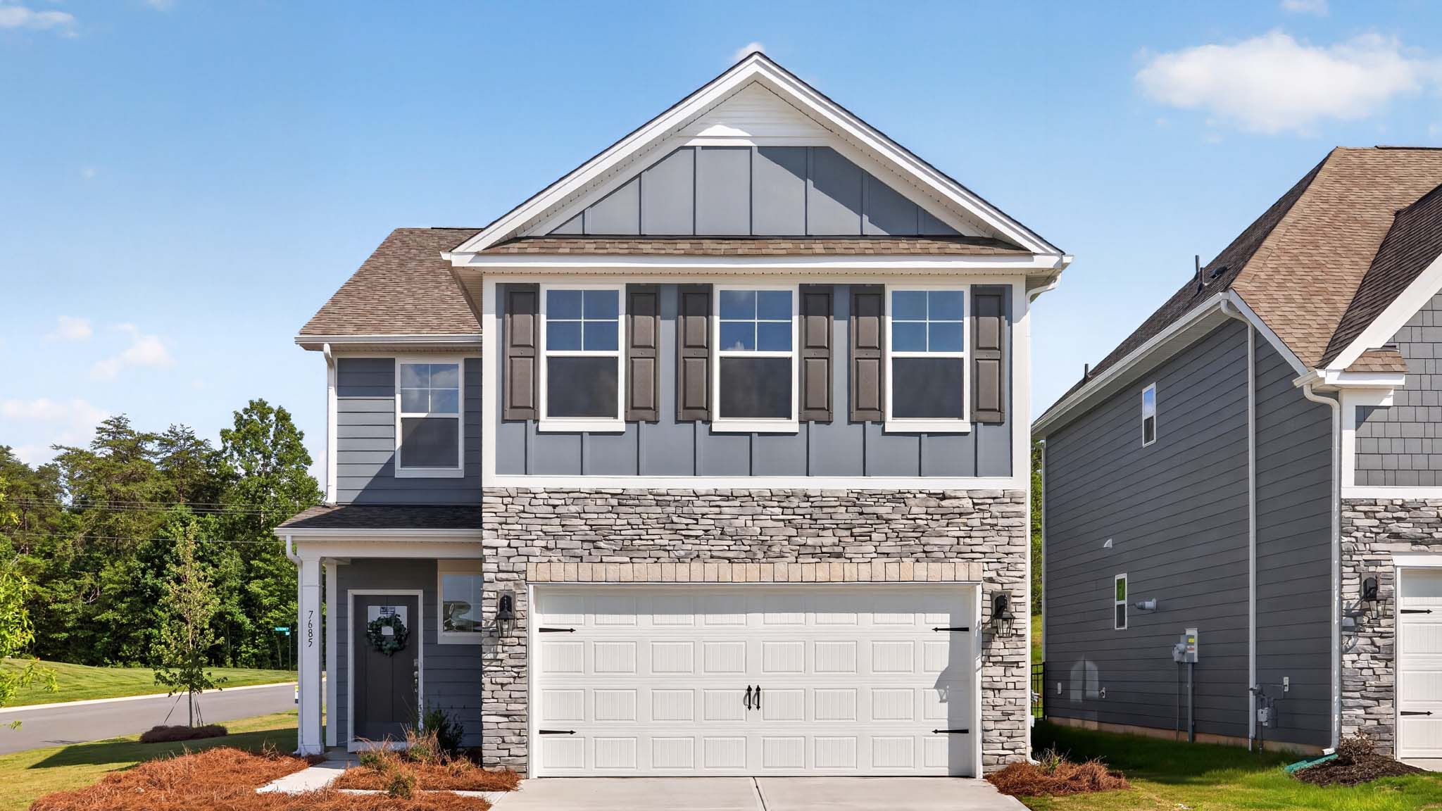 7685 Bainbridge Road exterior