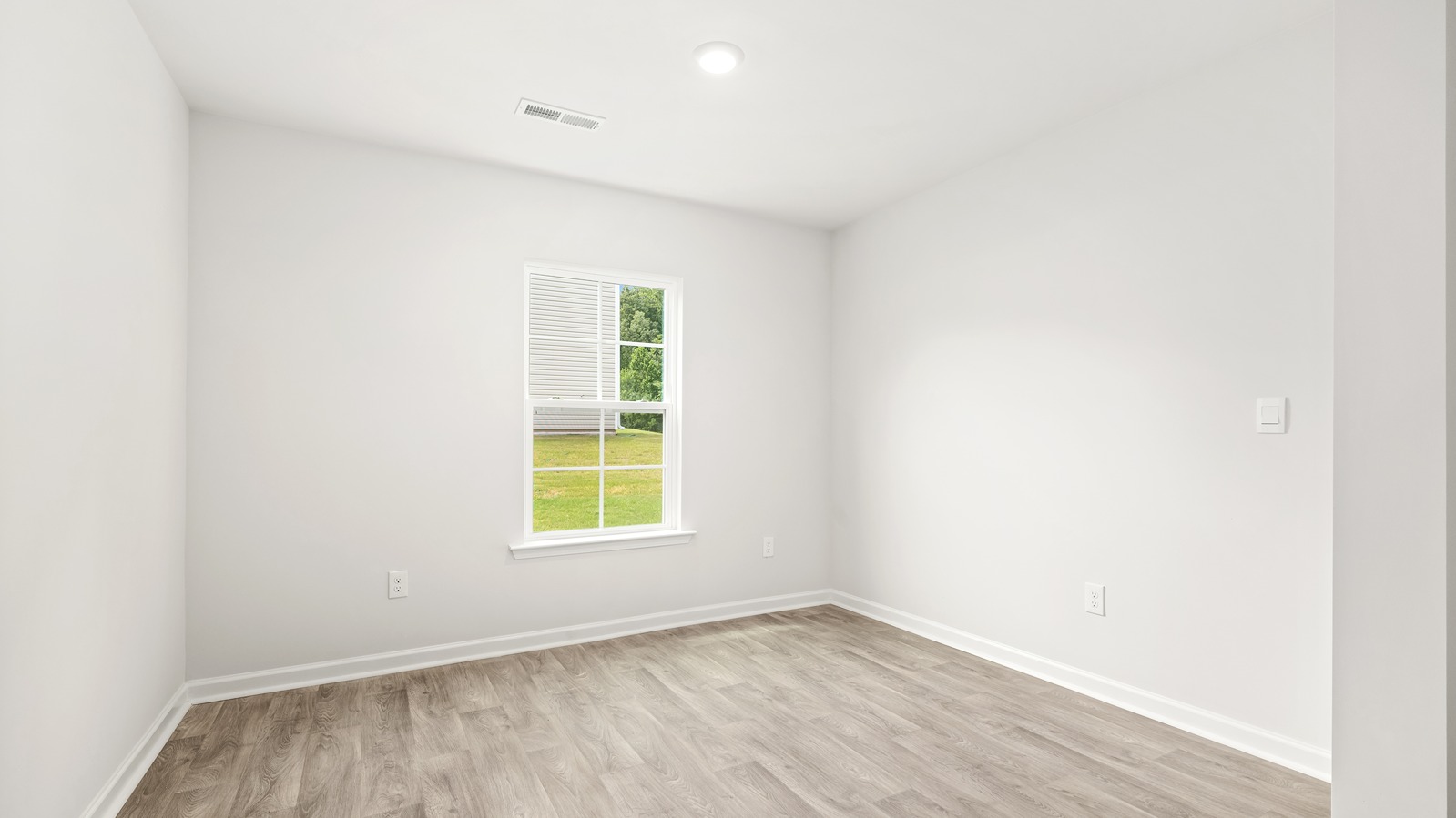 flex room with french doors