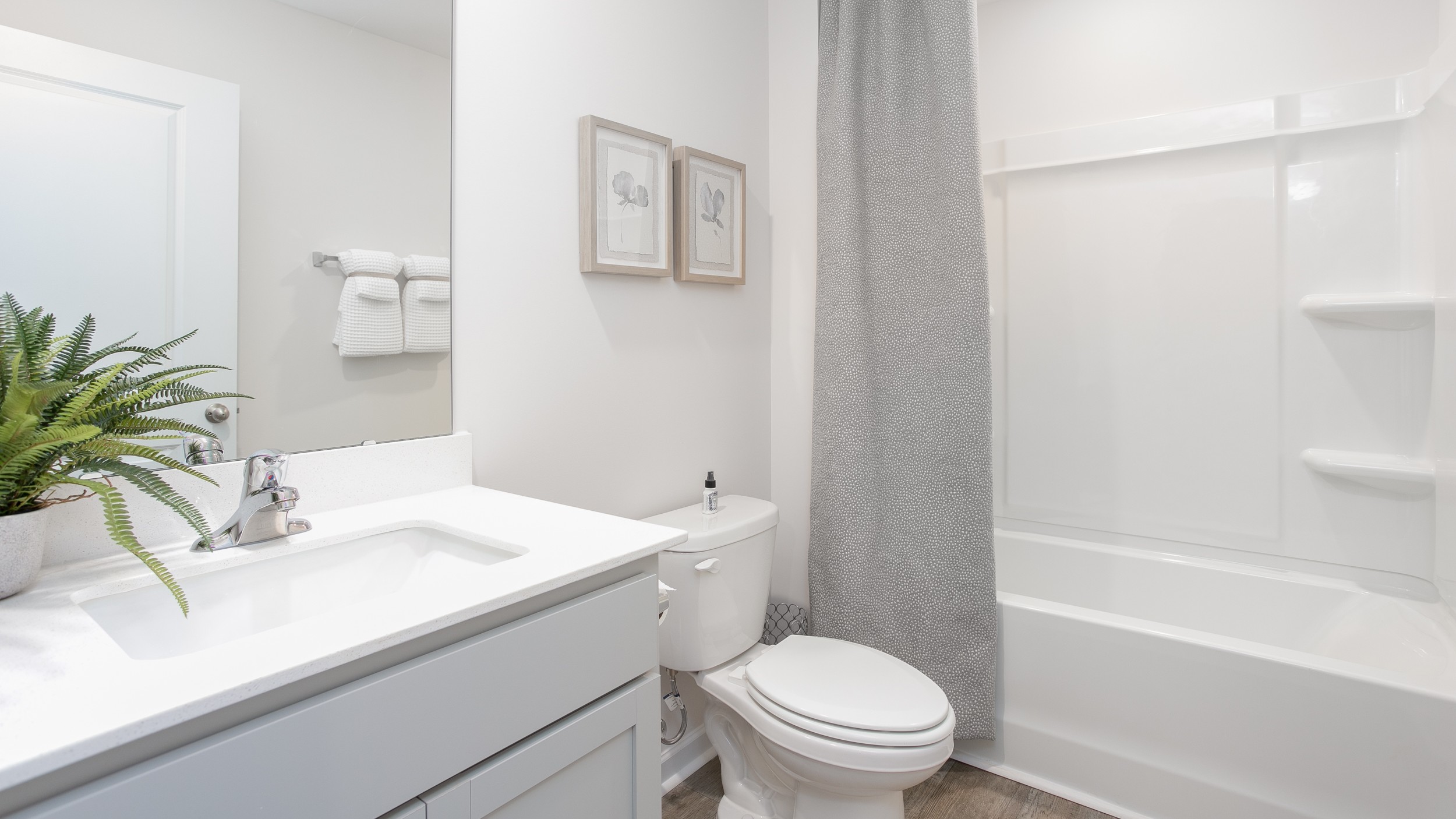 secondary bathroom