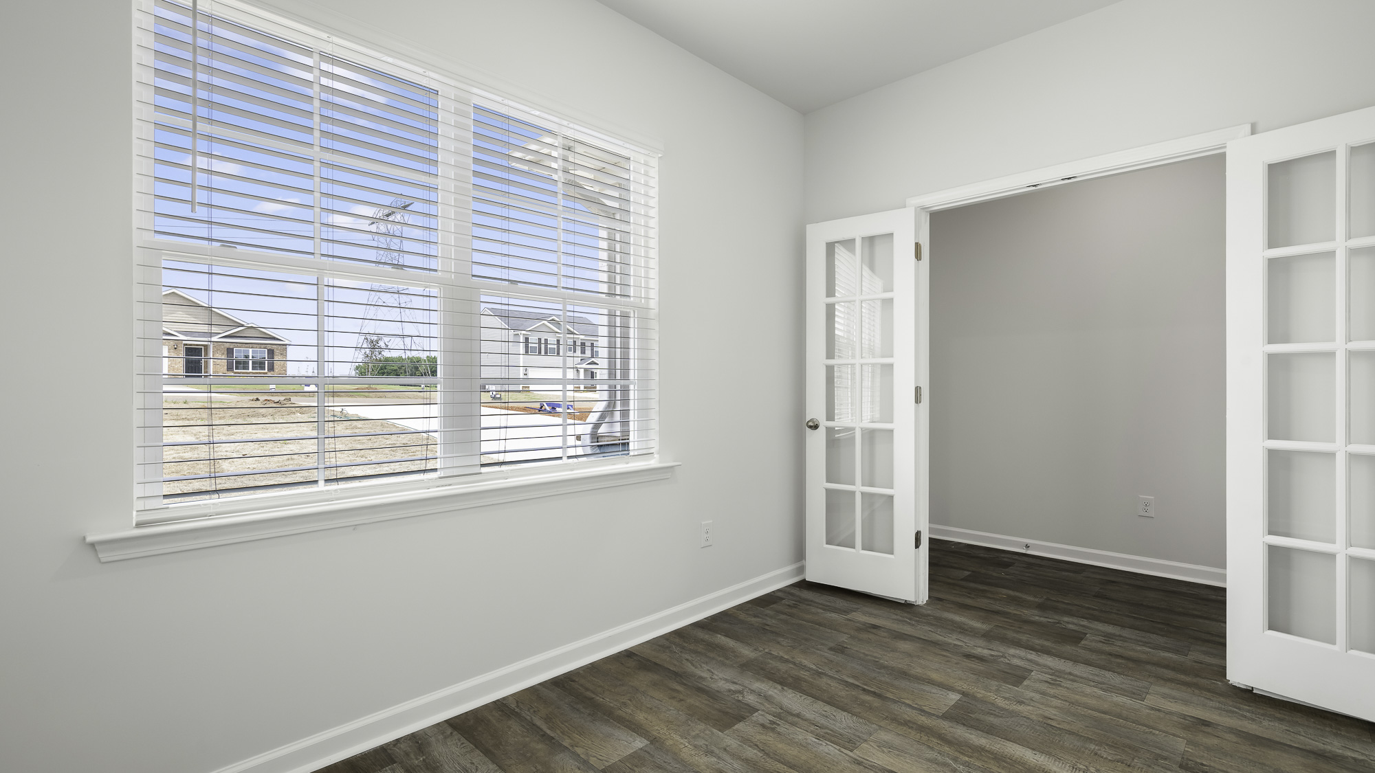 flex room with french doors
