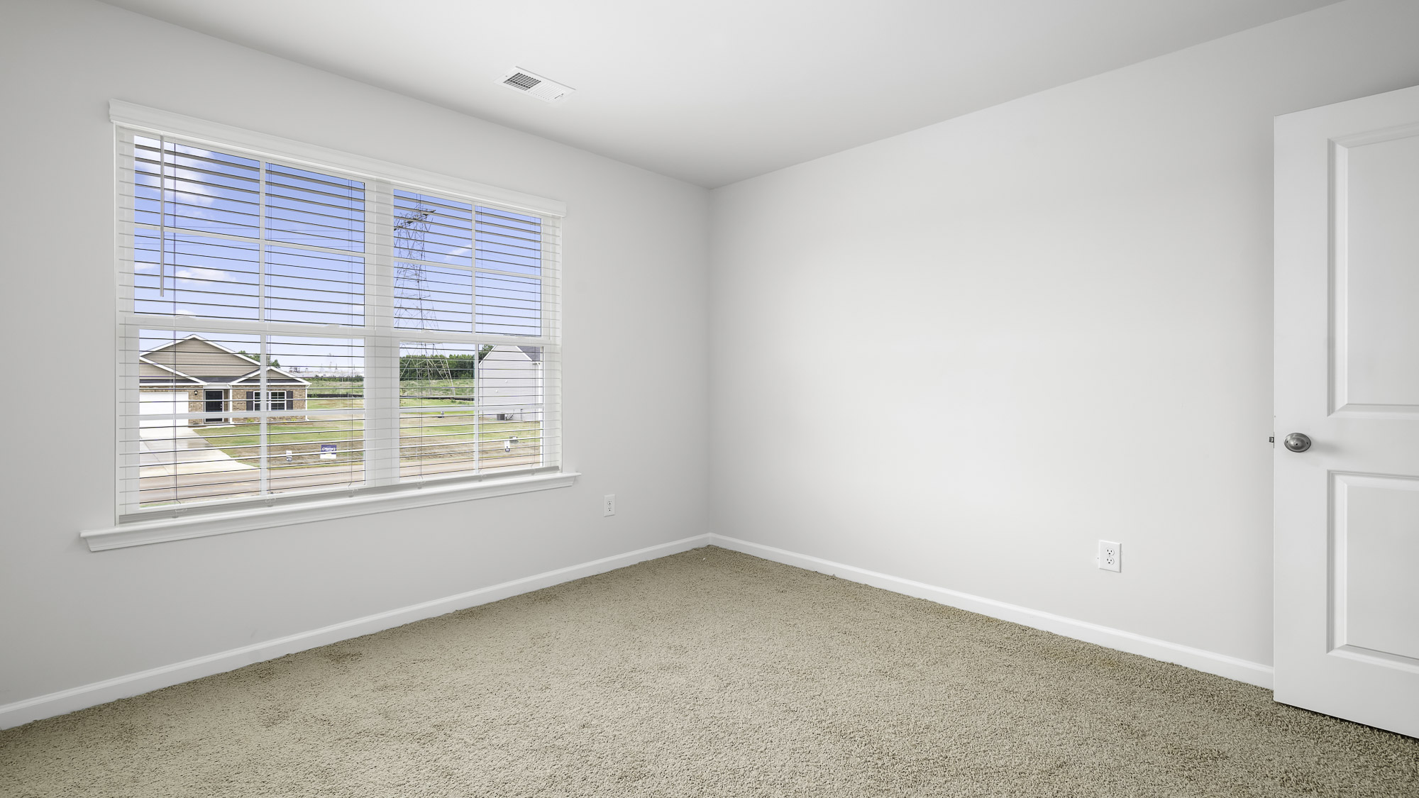secondary bedroom additional view
