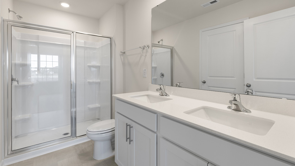 primary walk-in and dual sink