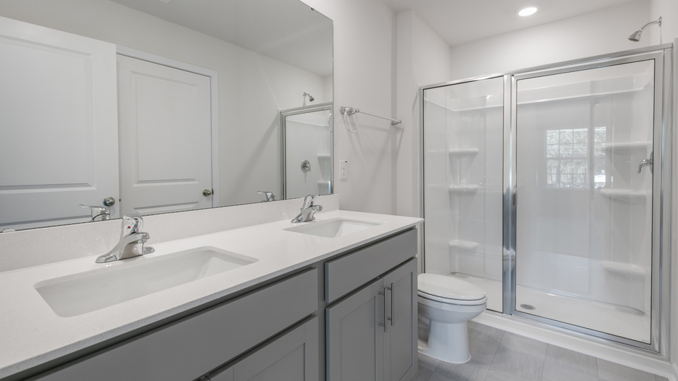 primary walk-in and dual sink