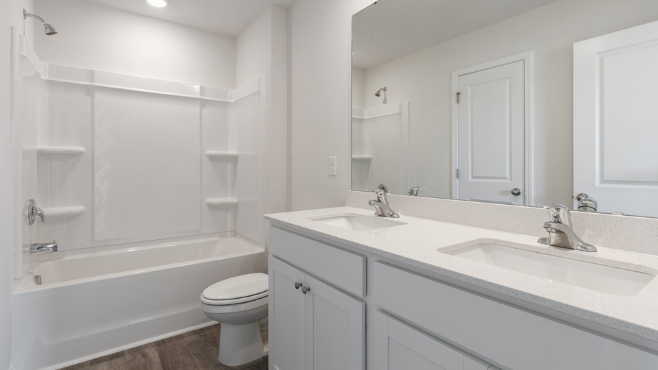 SECONDARY BATHROOM TUB SHOWER COMBO