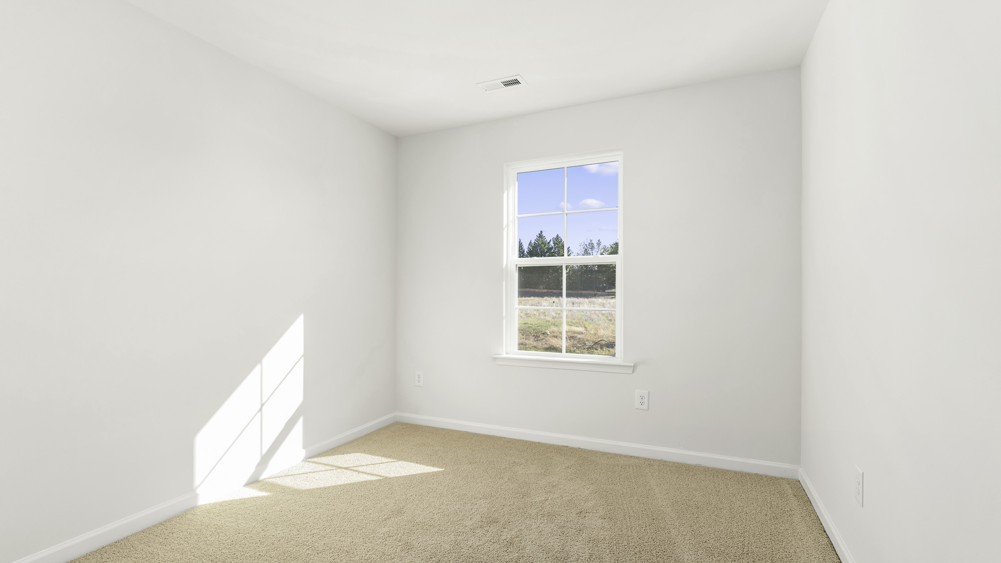 secondary bedroom with window