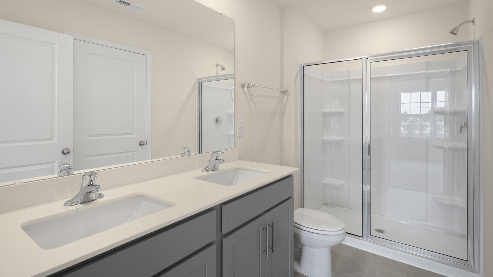 2nd bathroom with shower and tub combo with sink view