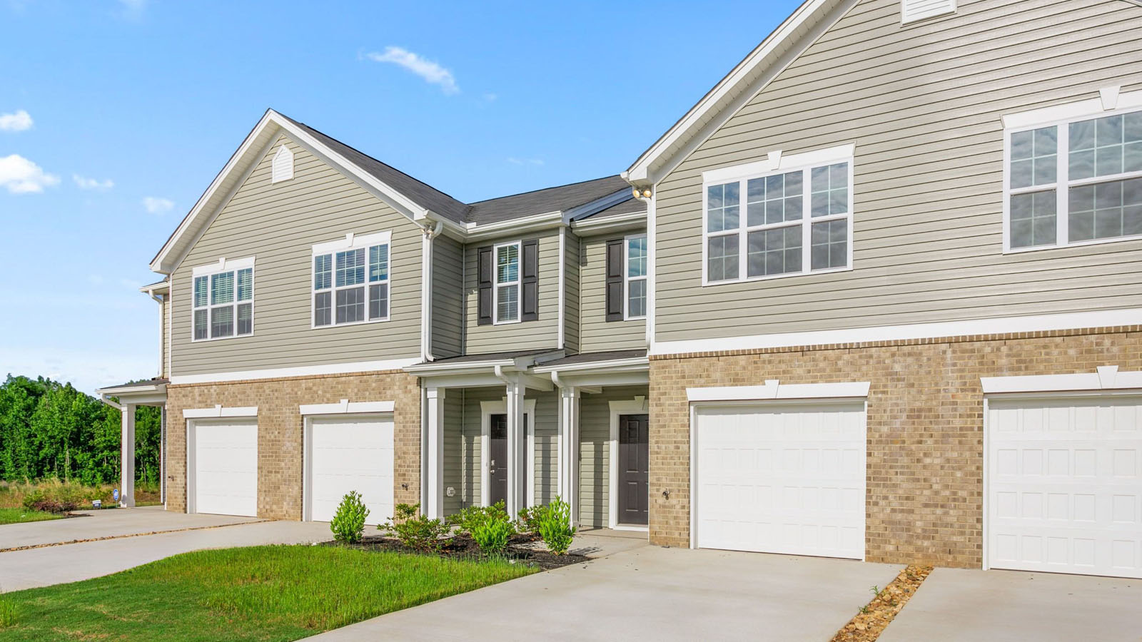 The Newton 3 bed 2.5 bath 2 story townhome