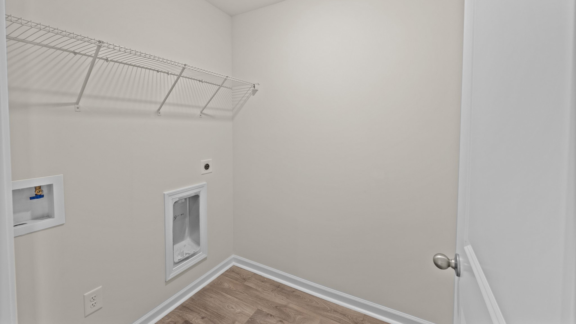 second level walk in laundry room