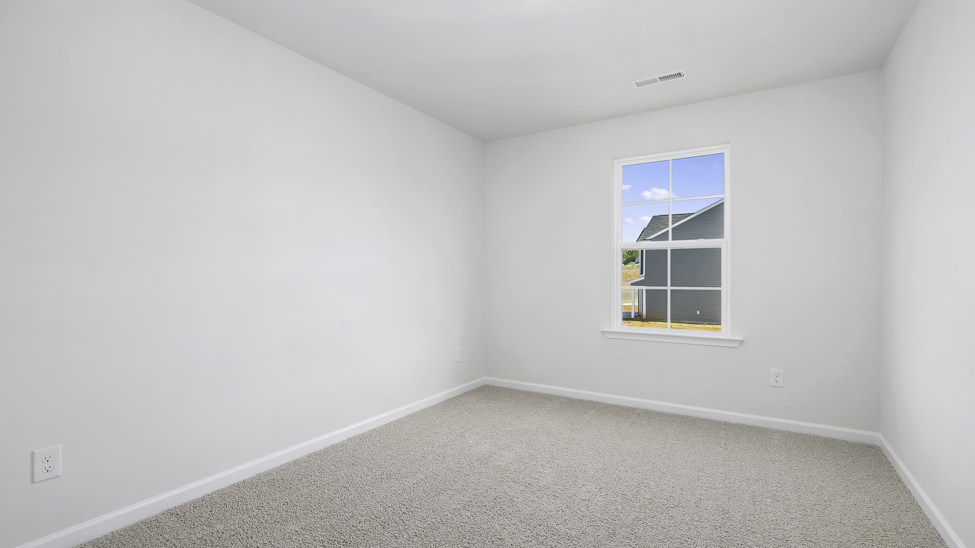 bedroom with carpet