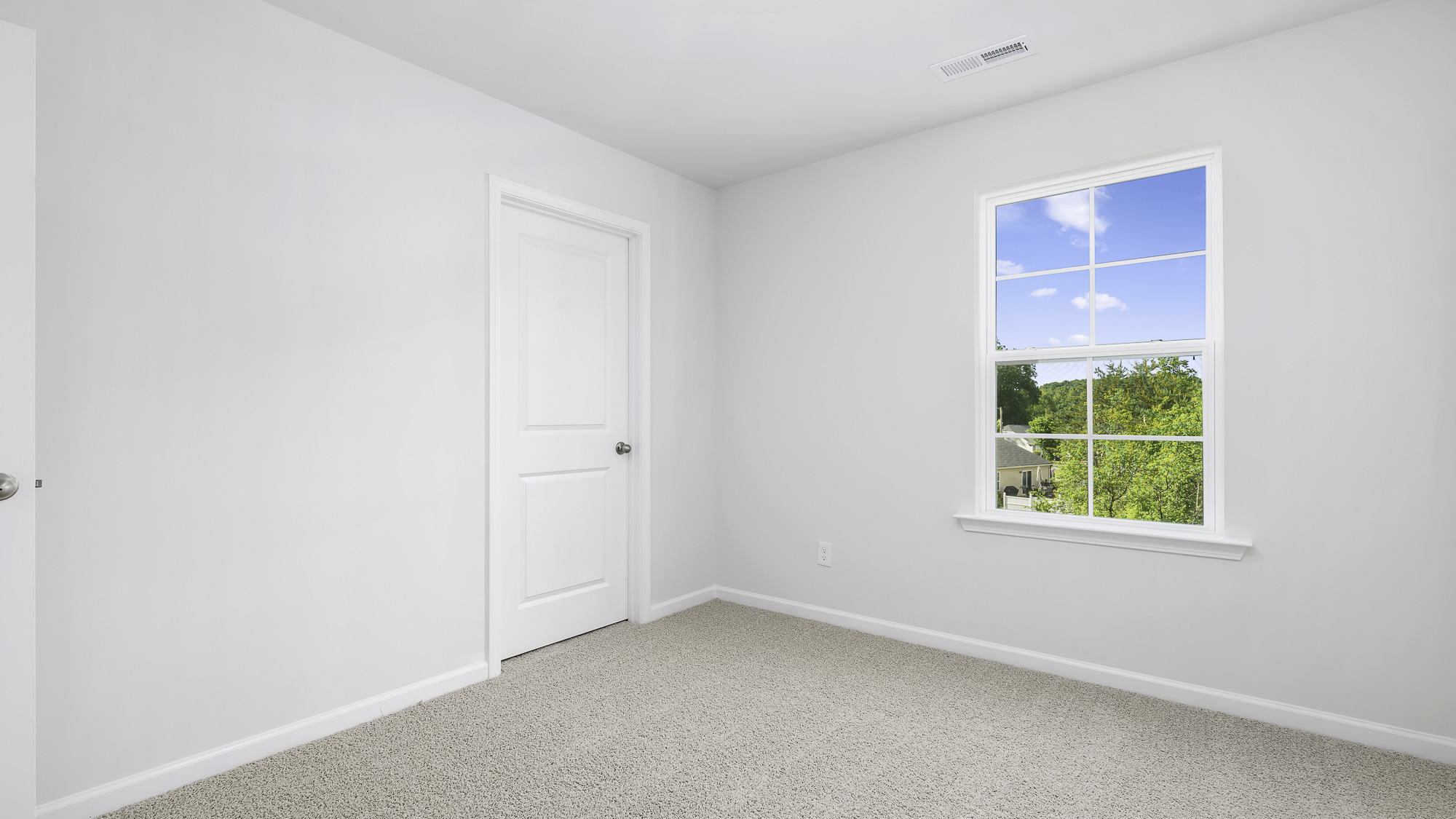 bedroom with carpet